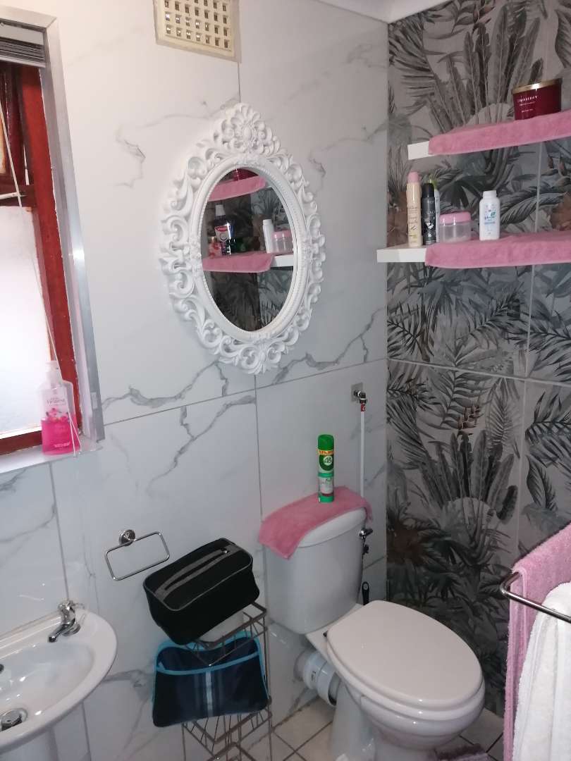 2 Bedroom Property for Sale in Franschhoek Western Cape